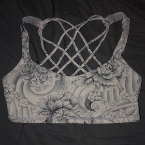 Lululemon sports bra